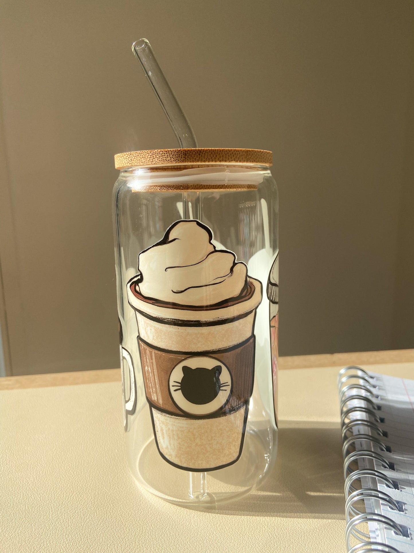Verre Cat Mom Café